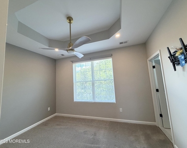 305 Spirit Way - Photo Thumbnail 22