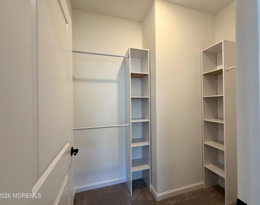 305 Spirit Way - Photo Thumbnail 23