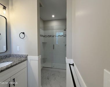 305 Spirit Way - Photo Thumbnail 8