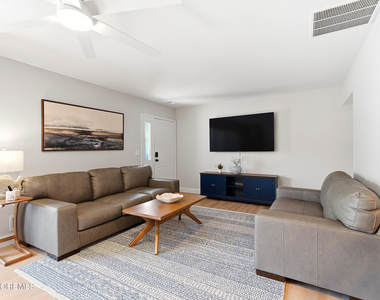 525 Sw Central Avenue - Photo Thumbnail 9