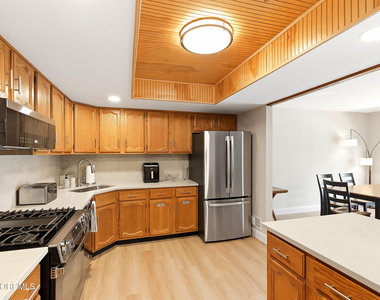 525 Sw Central Avenue - Photo Thumbnail 12