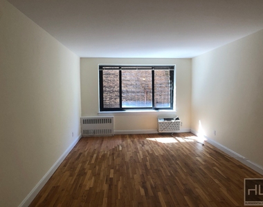 York Avenue - Photo Thumbnail 1