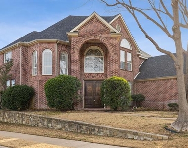 5004 Seville Lane - Photo Thumbnail 1