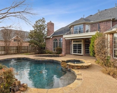 5004 Seville Lane - Photo Thumbnail 36