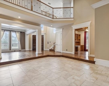 5004 Seville Lane - Photo Thumbnail 7
