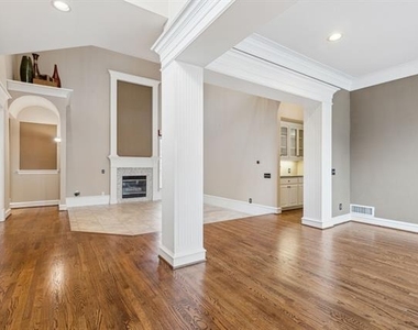 5004 Seville Lane - Photo Thumbnail 4