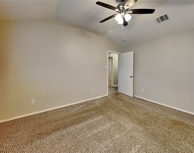 1319 Colony Court - Photo Thumbnail 7