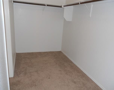 1205 Jasper Crossing - Photo Thumbnail 8