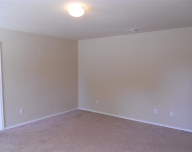 1205 Jasper Crossing - Photo Thumbnail 9