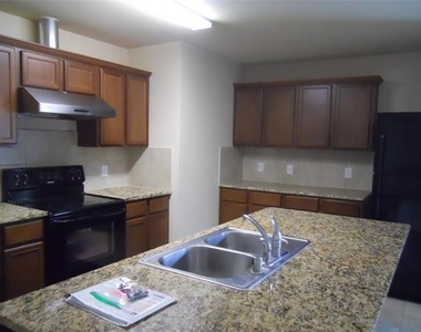 1205 Jasper Crossing - Photo Thumbnail 3