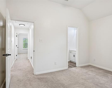 837 Moss Cliff Circle - Photo Thumbnail 22