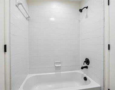 837 Moss Cliff Circle - Photo Thumbnail 18