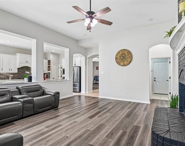 837 Moss Cliff Circle - Photo Thumbnail 5