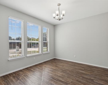 5100 Brookside Drive - Photo Thumbnail 4