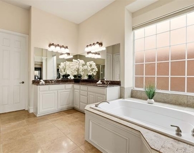 1224 Crockett Drive - Photo Thumbnail 18
