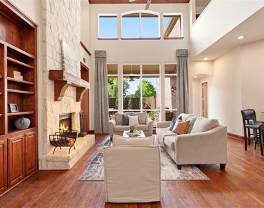 1224 Crockett Drive - Photo Thumbnail 21