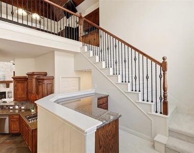 1224 Crockett Drive - Photo Thumbnail 14