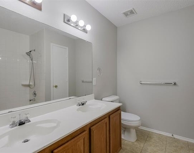 5525 Ventura Street - Photo Thumbnail 12