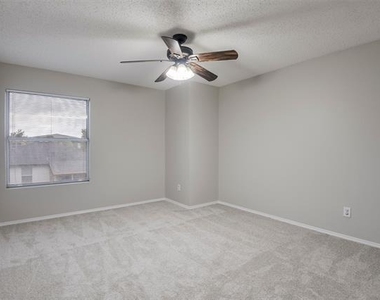 5525 Ventura Street - Photo Thumbnail 10
