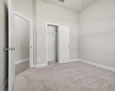312 Eagle Ridge - Photo Thumbnail 13