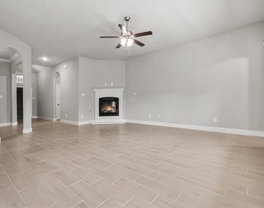 312 Eagle Ridge - Photo Thumbnail 4