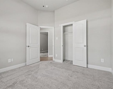 312 Eagle Ridge - Photo Thumbnail 20