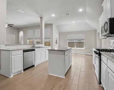 312 Eagle Ridge - Photo Thumbnail 9