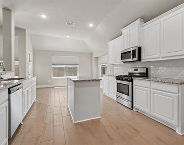 312 Eagle Ridge - Photo Thumbnail 8