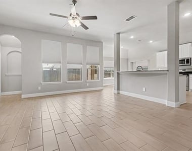 312 Eagle Ridge - Photo Thumbnail 6