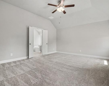 312 Eagle Ridge - Photo Thumbnail 14