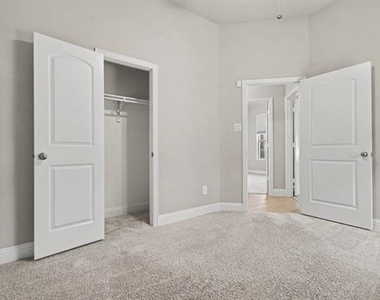 312 Eagle Ridge - Photo Thumbnail 24