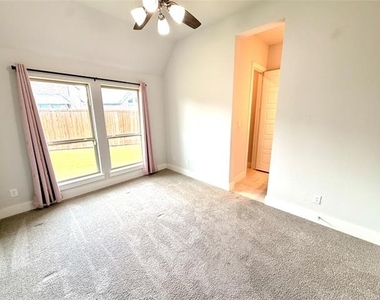 3810 Rutledge Drive - Photo Thumbnail 2