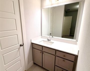 3810 Rutledge Drive - Photo Thumbnail 9