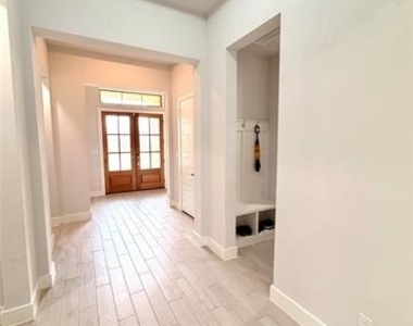 3810 Rutledge Drive - Photo Thumbnail 13