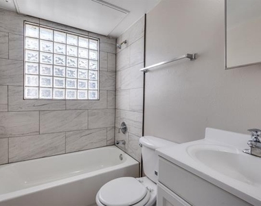 4915 Reiger Avenue - Photo Thumbnail 9