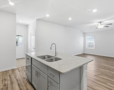 2821 Bursera Lane - Photo Thumbnail 8