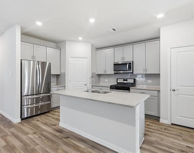 2821 Bursera Lane - Photo Thumbnail 7