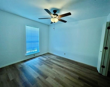 918 New Bedford Lane - Photo Thumbnail 17