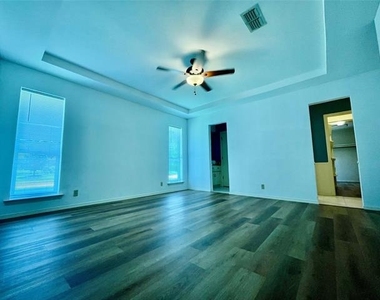 918 New Bedford Lane - Photo Thumbnail 20