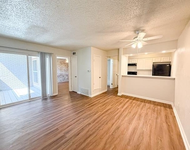 2833 Kings Road - Photo Thumbnail 1