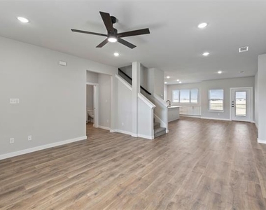 4060 Lecroy Court - Photo Thumbnail 4