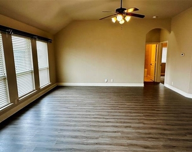 3011 Winecup Court - Photo Thumbnail 5