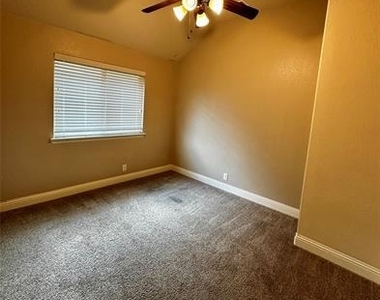 3011 Winecup Court - Photo Thumbnail 16