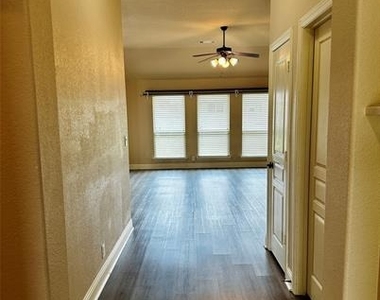 3011 Winecup Court - Photo Thumbnail 2