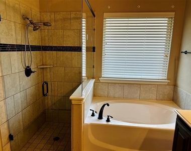 3011 Winecup Court - Photo Thumbnail 14