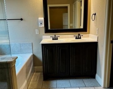 3011 Winecup Court - Photo Thumbnail 15