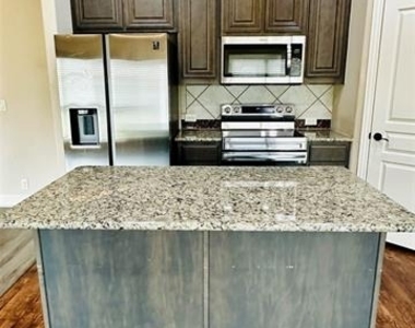 3011 Winecup Court - Photo Thumbnail 8