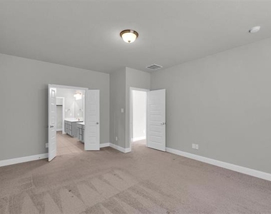6401 Longhorn Herd Lane - Photo Thumbnail 8