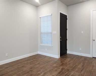 3121 Galveston Street - Photo Thumbnail 1