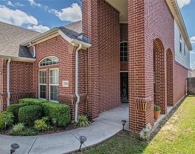 5204 Katy Rose Court - Photo Thumbnail 2